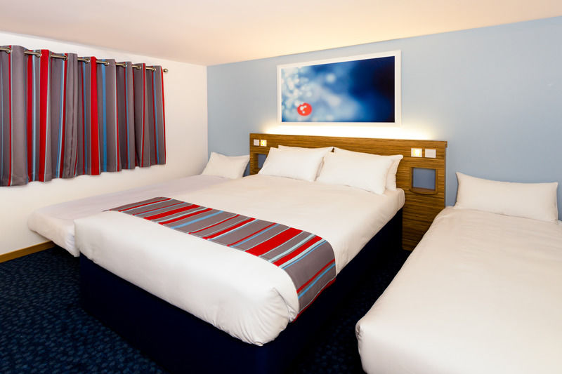 Travelodge Nottingham Central Екстер'єр фото